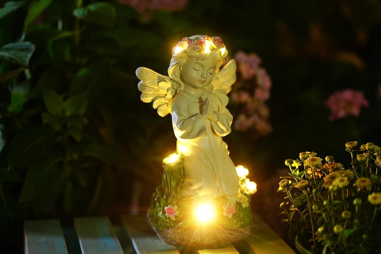 Angel Garden Decor Statue Solar Angel Decorations for Yard Outdoor Decorations for Patio Gift for Mom