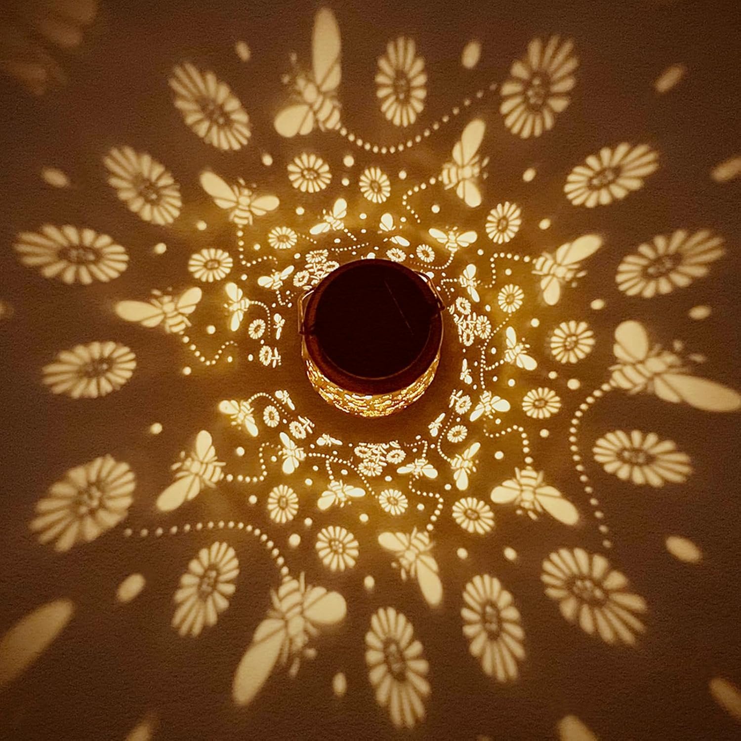 Solar Lanterns Outdoor Waterproof Hummingbird Garden Decor Birthday Gifts for Women Mom Grandma Hanging Solar Lights Metal Solar Decoration Outside for Yard, Patio, Backyard, Porch